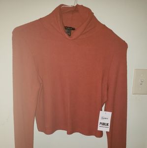 Publik Rust turtle neck